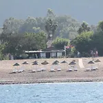 Atici 2 בית הארחה אדראסן